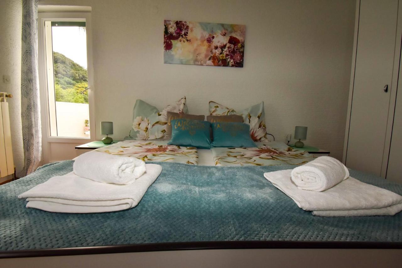 Villa Kristina Rab Supetarska Draga Ngoại thất bức ảnh
